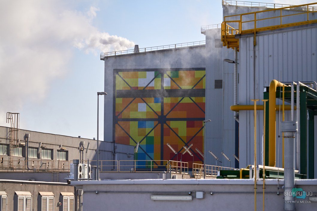 "Око Саурона" посреди заснеженной промзоны: как выглядит сейчас самый известный арт-объект в Днепре (ФОТО) - рис. 3