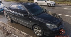 ДТП на зебре: на проспекте Поля Mitsubishi сбил девушку (фото) - рис. 2