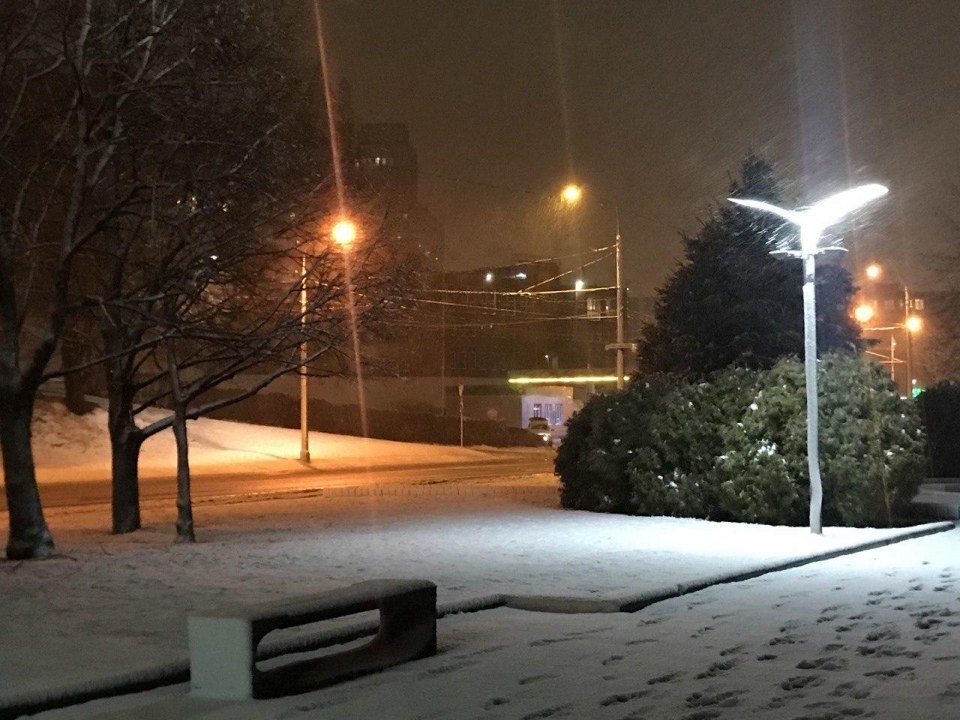 Метель и много-много снега: вечерний Днепр накрыла непогода (ФОТО, ВИДЕО) - рис. 4