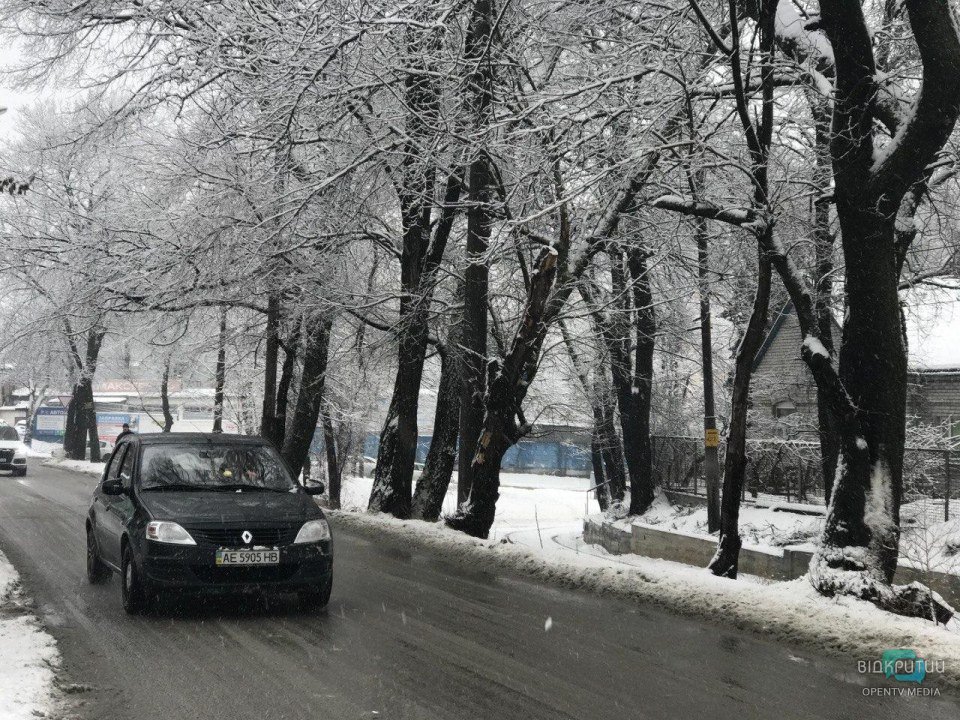 Снег кружится: как выглядит утренний Днепр сегодня во время снегопада (ФОТО, ВИДЕО) - рис. 11