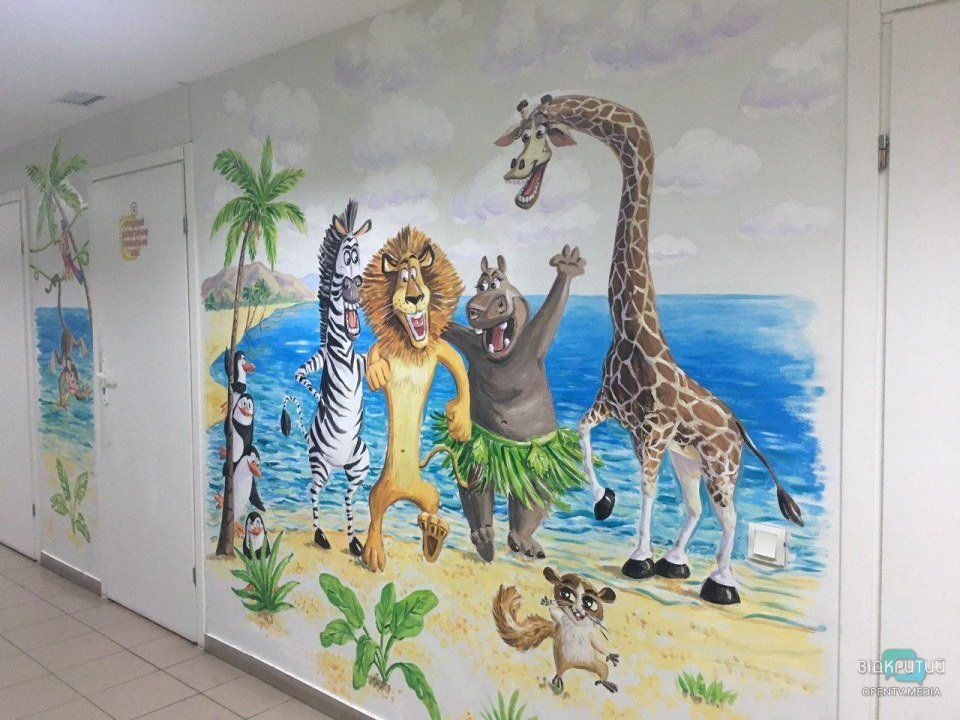 Вместо серых стен: художница разукрасила приемное отделение детской больницы в Днепре (ФОТО) - рис. 14