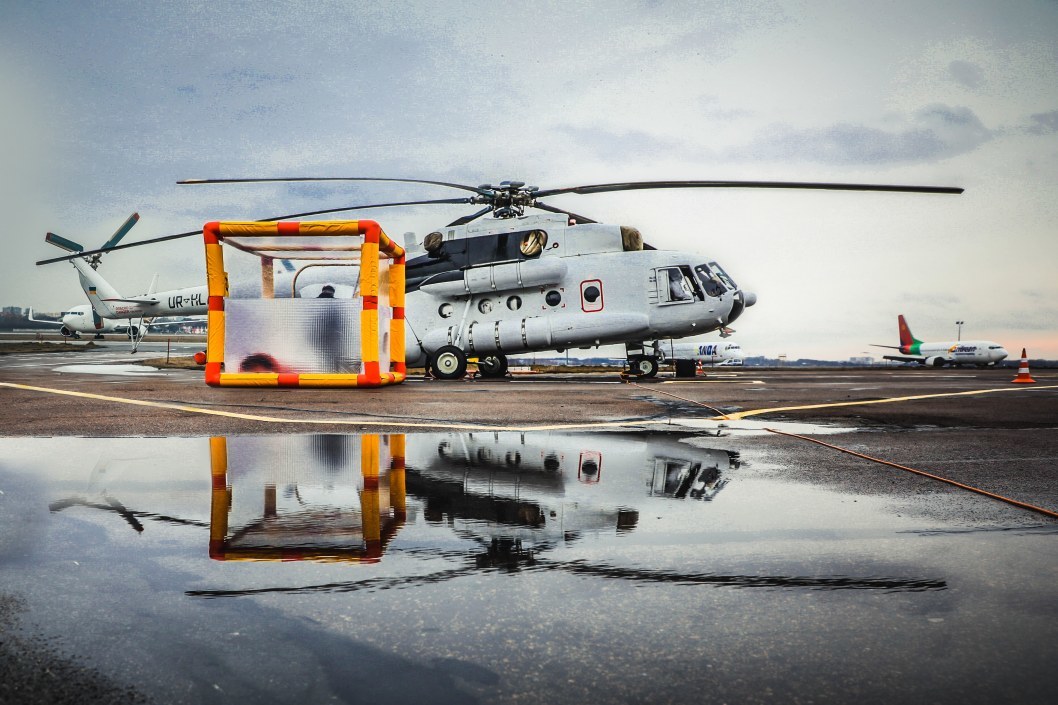 В Украине запустили санитарный вертолет для транспортировки зараженных коронавирусом (ФОТО) - рис. 1