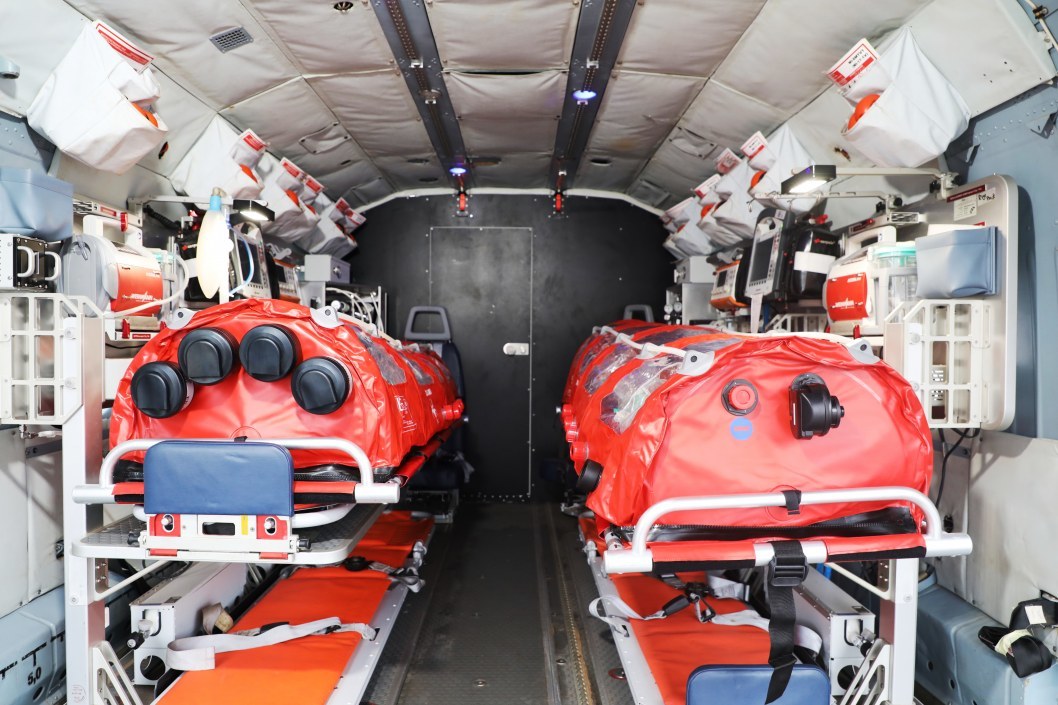 В Украине запустили санитарный вертолет для транспортировки зараженных коронавирусом (ФОТО) - рис. 2