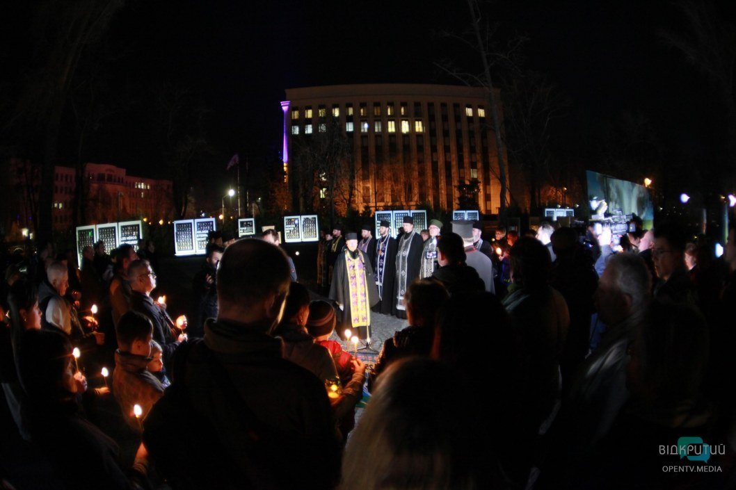 "Война не закончилась": в Днепре более 100 человек почтили память погибших бойцов АТО/ООС