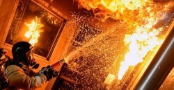 В Днепре горело многоэтажное здание: жильцы задыхались дымом - рис. 6
