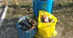 Под Днепром дети убирали кучи мусора за взрослыми после празднования 8-го марта - рис. 2