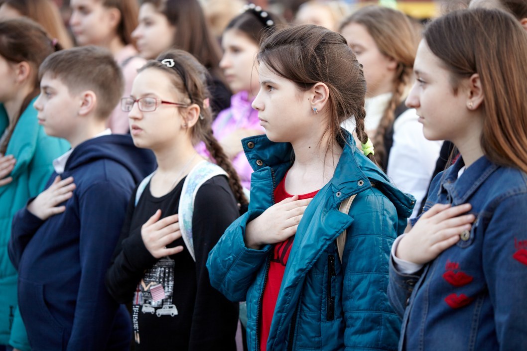 В Днепре на площади Героев Майдана отметили День Гимна Украины (ФОТО) - рис. 28
