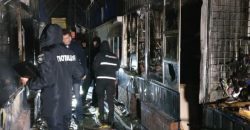 Сгорели 3 торговых киоска: что известно о пожаре в Самарском районе Днепра (ФОТО) - рис. 16