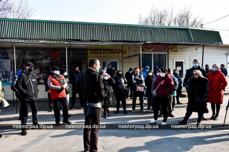Под Днепром во время карантина прошел митинг предпринимателей