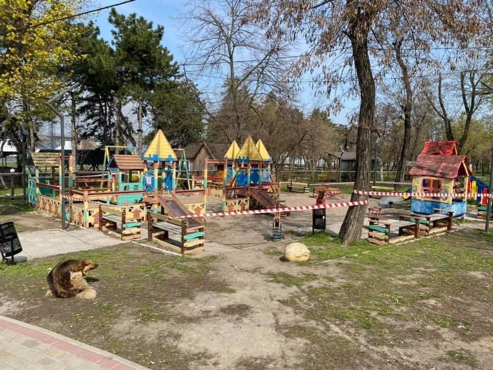В Днепре детскую площадку закрыли на карантин - рис. 3