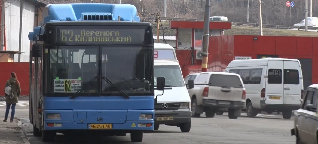 ВІДЕО: У Дніпрі автобуси великої місткості  вийшли  на черговий маршрут – 62-й - рис. 1