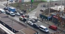 В Днепре авария на Образцова, столкнулись 5 автомобилей - рис. 20