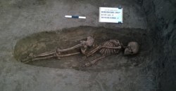 В Днепропетровской области археологи раскопали десятки могил каменного века (ФОТО) - рис. 5