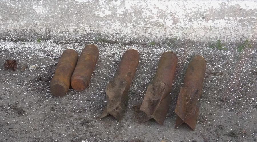 Аэропорт Днепра снова работает: спасатели обезвредили снаряды - рис. 2