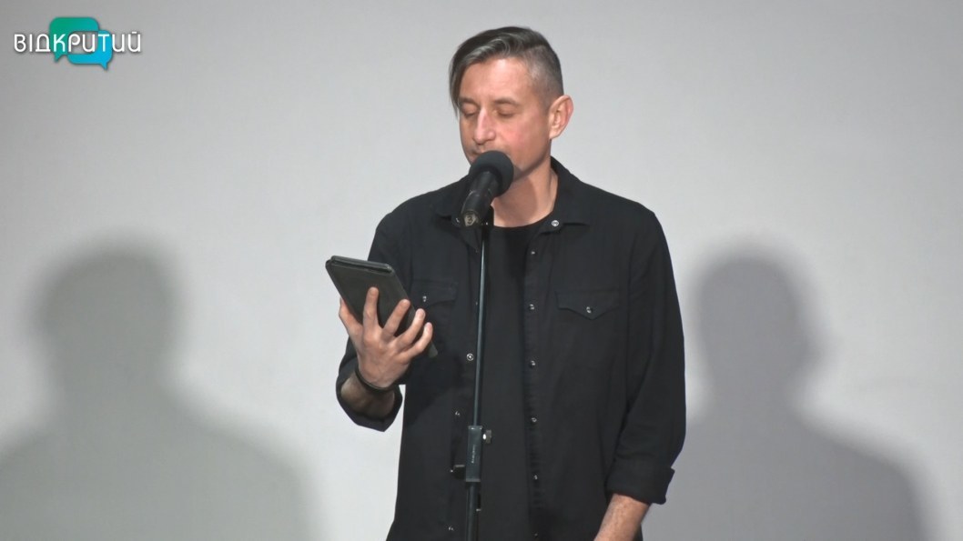 ВІДЕО: Літературний вечір Сергія Жадана у Дніпрі: письменник анонсував нові книги - рис. 1