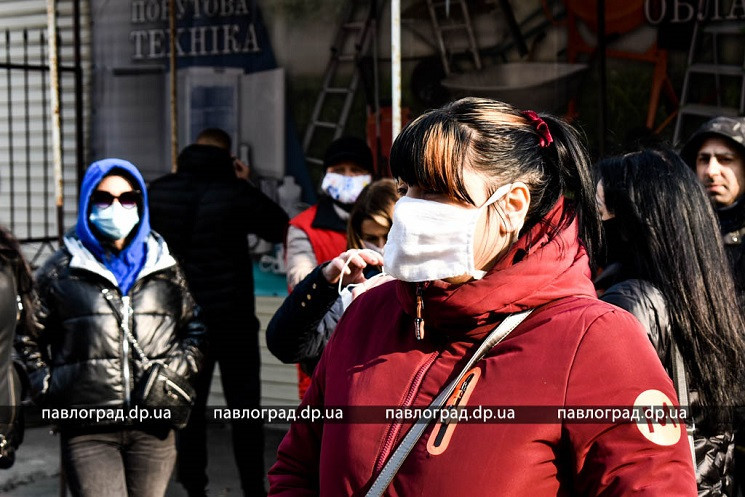 Под Днепром во время карантина прошел митинг предпринимателей