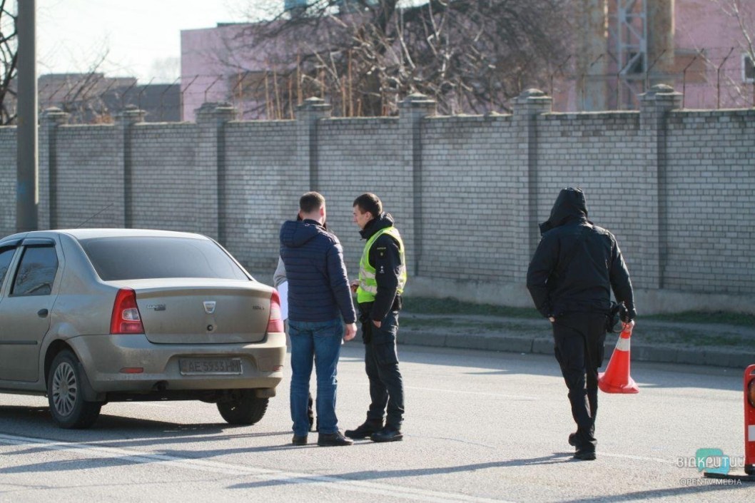 Утро началось не с кофе: сразу три ДТП около Кайдакского моста и большие пробки (ФОТО) - рис. 2