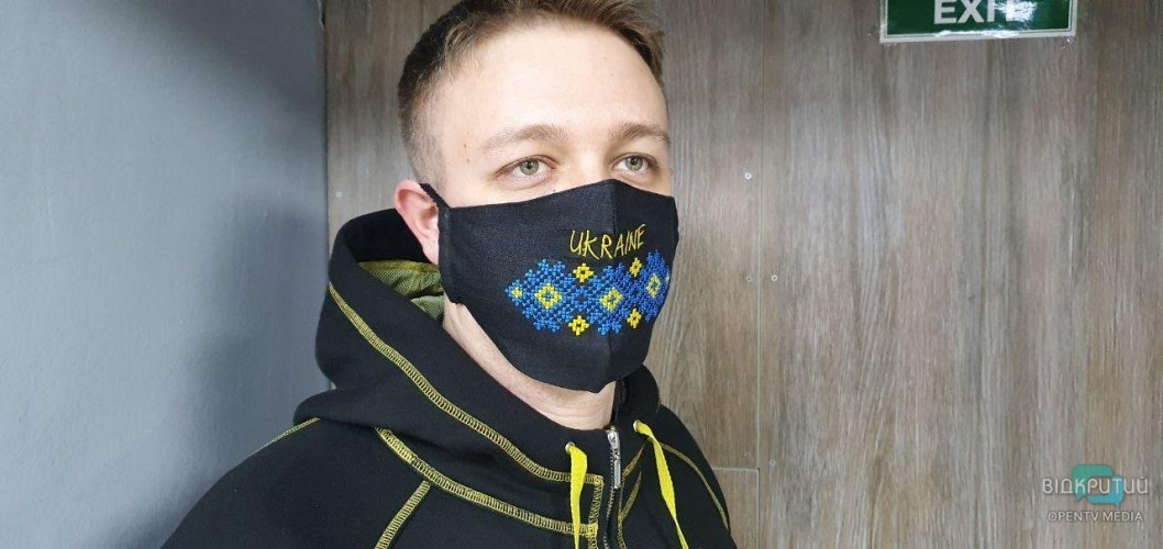 Карантин в тренде: днепровская дизайнер создала патриотические маски с вышивкой (ФОТО) - рис. 2