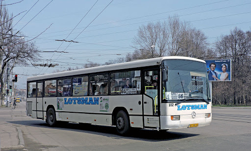 ВІДЕО: У Дніпрі припинили роботу 4 автобусні маршрути - рис. 1