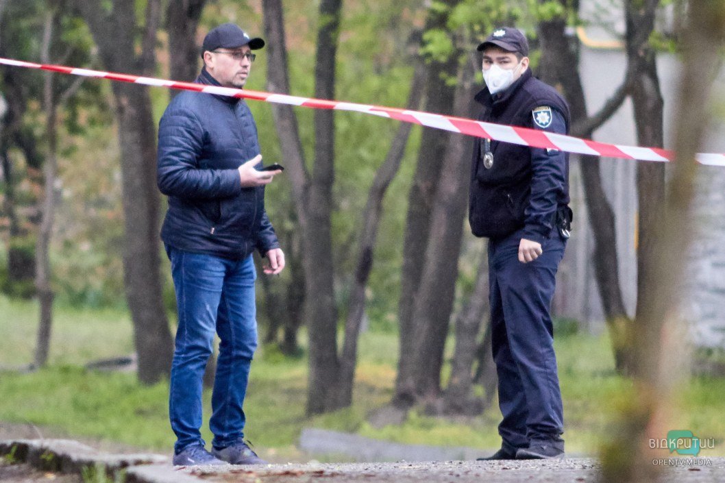 Сигнальные ленты и полиция: что происходит на кладбищах на левом берегу в Днепре (ФОТО) - рис. 10