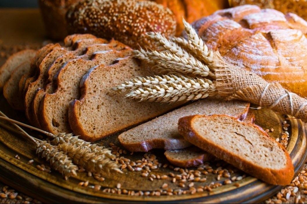ВІДЕО: На Дніпропетровщині соціальна пекарня почала виготовляти хліб із безкоштовною доставкою додому - рис. 1