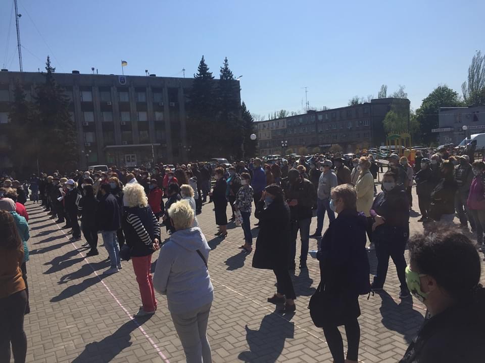 В Покрове сотни жителей вышли на митинг в защиту мэра (ФОТО) - рис. 2