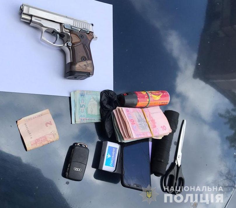 В Днепре полиция задержала преступников, которые грабили магазины