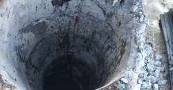 Под Днепром пес провалился в 12-метровый колодец - рис. 18