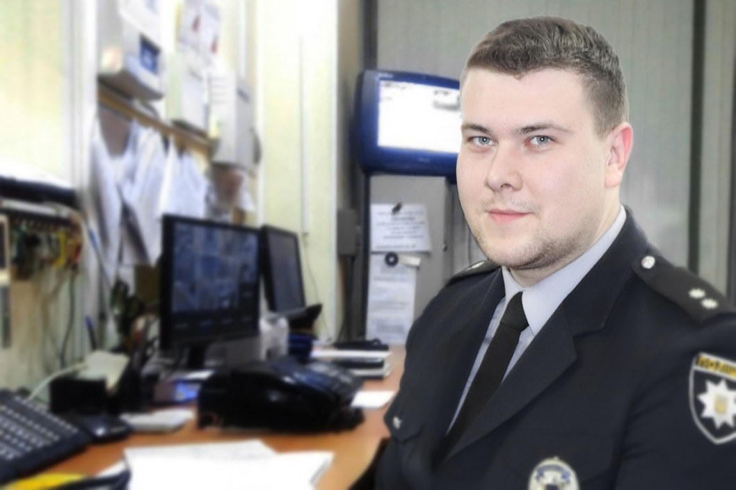 В Днепре полицейский спас женщину, на которую напал неизвестный с ножом