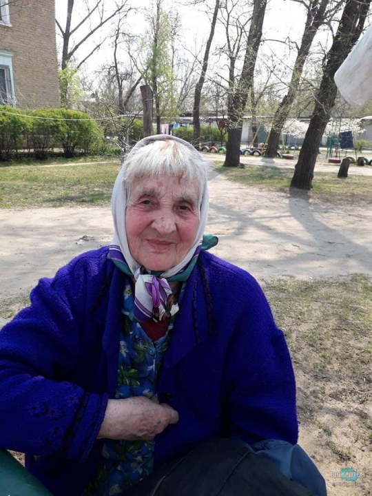Сила Фейсбука: В Днепре потерявшуюся старушку вернули домой с помощью соцсетей