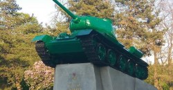 Верните как было: в Днепре написали петицию о возвращении танку прежнего вида - рис. 6
