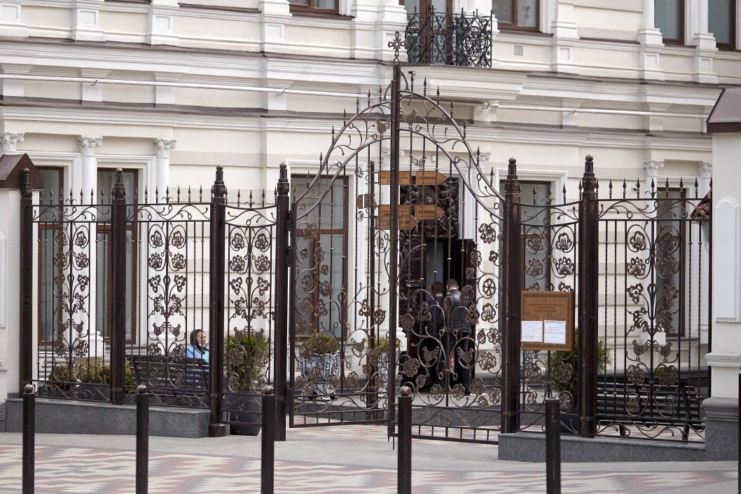 Как в Днепре выглядит Центральный епархиальный храм Богородицы "Неожиданная радость" ПЦУ перед Пасхой (ФОТО) - рис. 4