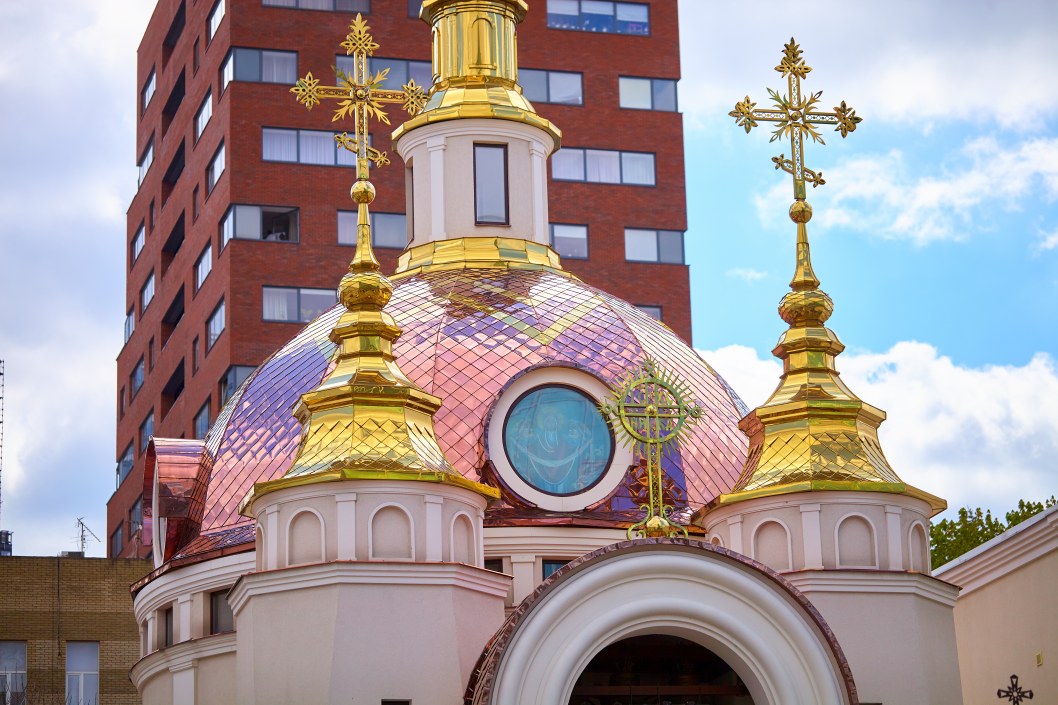 Как в Днепре выглядит Центральный епархиальный храм Богородицы "Неожиданная радость" ПЦУ перед Пасхой (ФОТО) - рис. 11