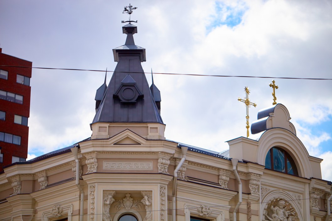 Как в Днепре выглядит Центральный епархиальный храм Богородицы "Неожиданная радость" ПЦУ перед Пасхой (ФОТО) - рис. 9
