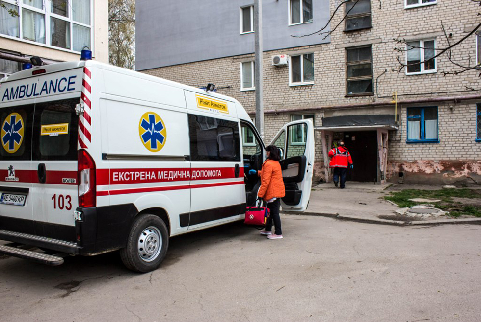 Под Днепром чрезвычайники спасли старушку, которая долгое время не выходила на связь