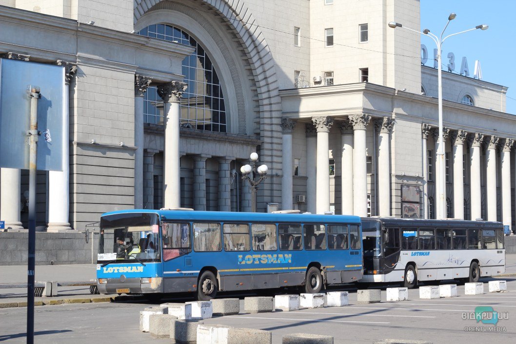 Город-призрак: как сейчас выглядит пустынный ж/д вокзал в Днепре (ФОТОРЕПОРТАЖ) - рис. 11