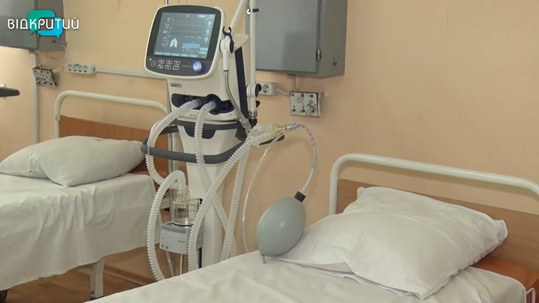 ВІДЕО: Лікарня Мечникова отримала медичне обладнання та засоби індивідуального захисту для медиків - рис. 1