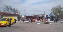 В Каменском продавцы взломали два рынка и начали незаконную торговлю (ФОТО, ВИДЕО) - рис. 14