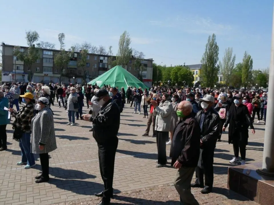 В Покрове сотни жителей вышли на митинг в защиту мэра (ФОТО) - рис. 4