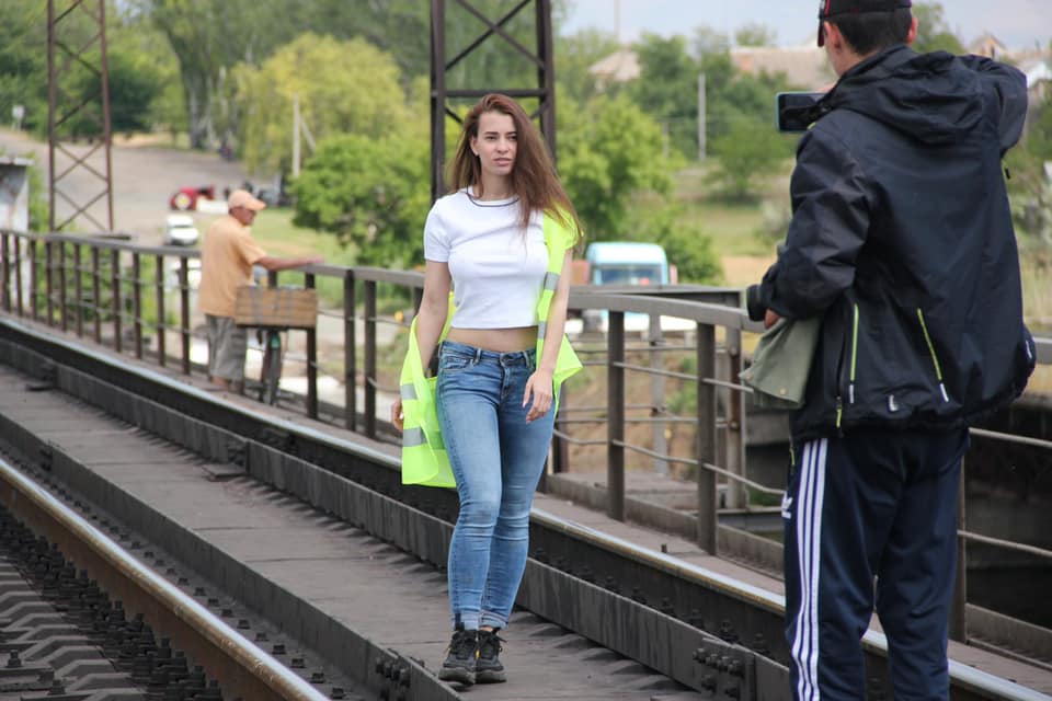 Днепровская модель Аня Минюкова вновь разделась на мосту (ФОТО) - рис. 2