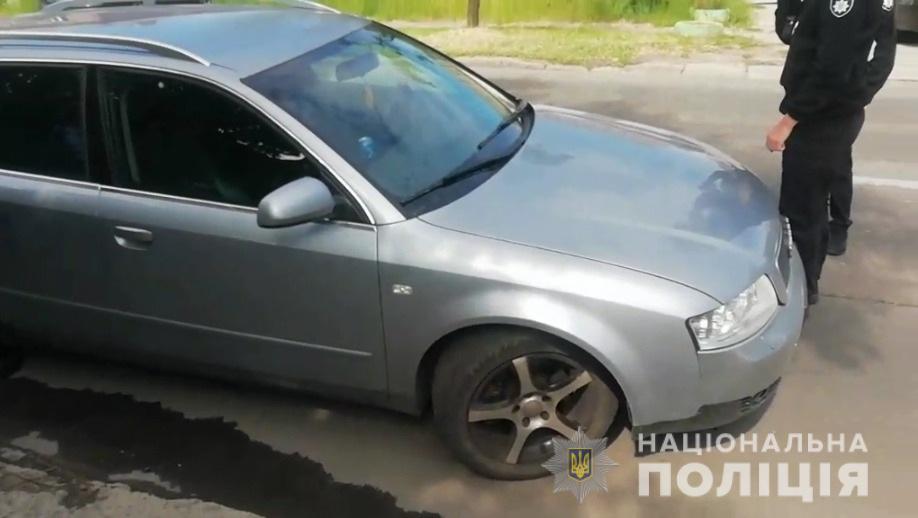В Днепре на Короленко группа из 20-ти человек избила полицейских
