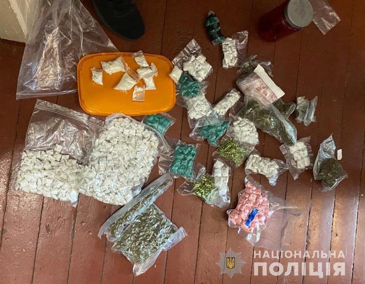 Наркотиков на миллион гривен: в Новомосковске задержали крупного торговца запрещённым - рис. 2