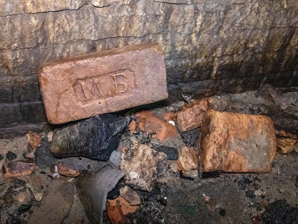 Филатов спустился в подземный коллектор под Днепром (ФОТО)