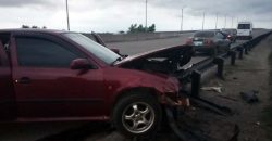 На Днепропетровщине мужчина на Skoda въехал в отбойник: покорёженную машину извлекали спасатели - рис. 9