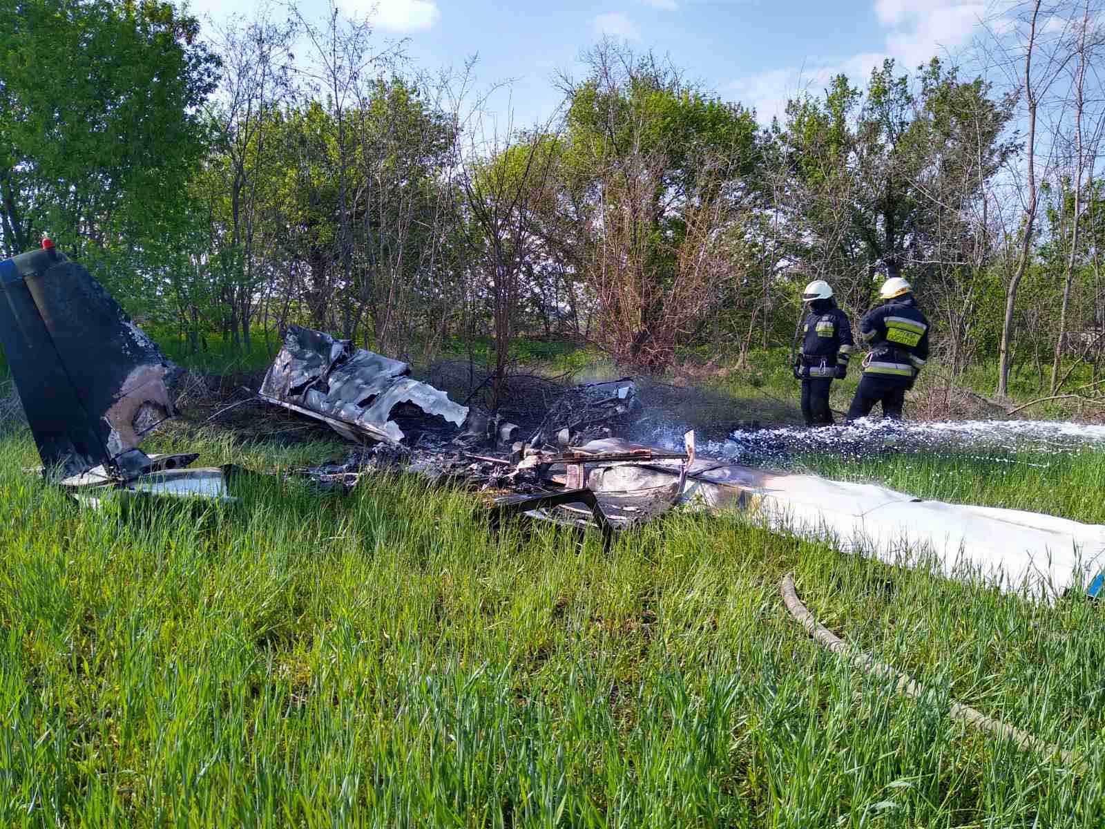 Есть погибшие: на окраине Днепра разбился самолёт (ФОТО) - рис. 1