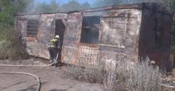 Пожар в Синельниково: горела металлическая постройка - рис. 14