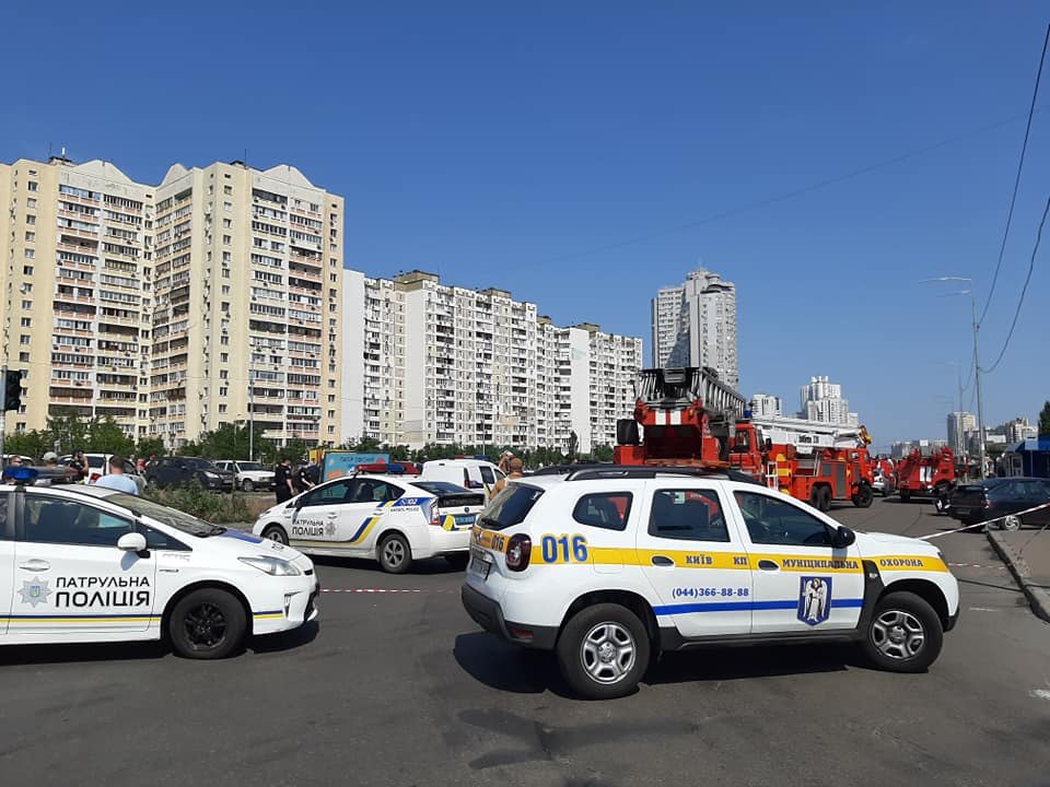 Один погибший, ещё несколько человек под завалами: что известно о взрыве в Киеве на данный момент - рис. 3