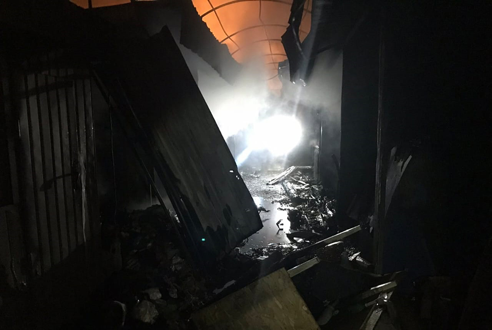 Пожар в Кривом Роге: на рынке выгорело 22 торговых павильона - рис. 3