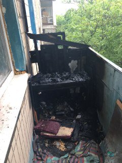 Местные сильно испугались: в Кривом Роге загорелся балкон душевнобольного соседа