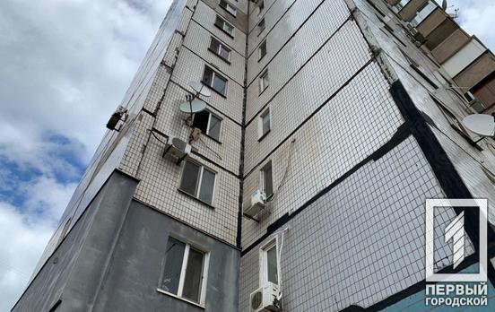 В Кривом Роге мужчина сорвался с 4-го этажа, спускаясь по простыням